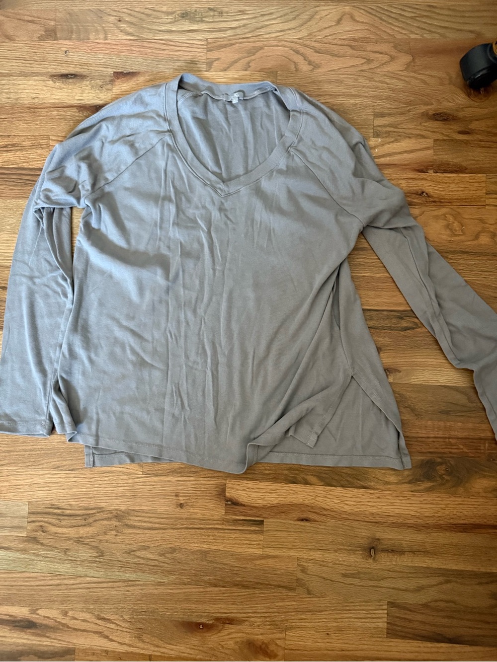 Harlow Gray V-Neck Long Sleeve Pullover
